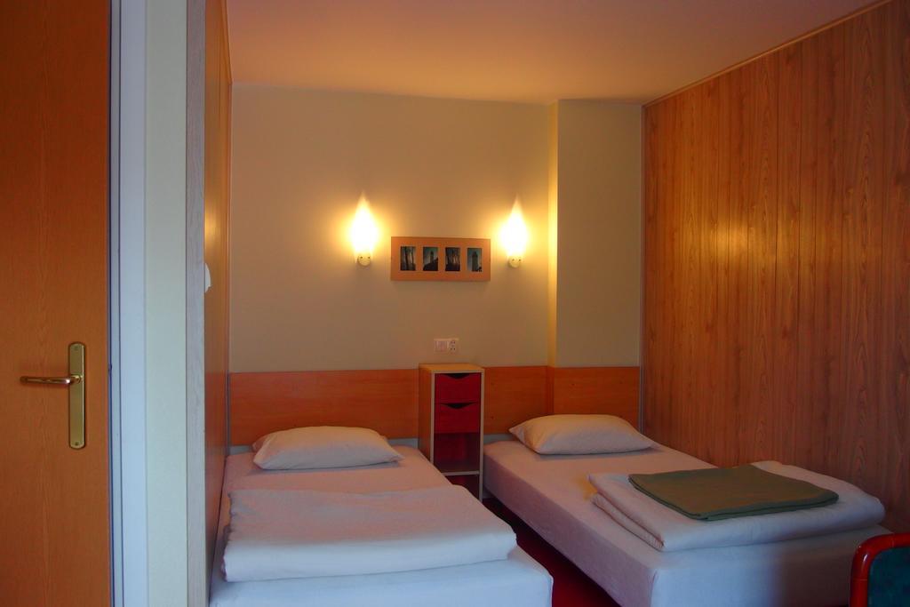 Patio Apartamenty I Pokoje Niechorze Bagian luar foto