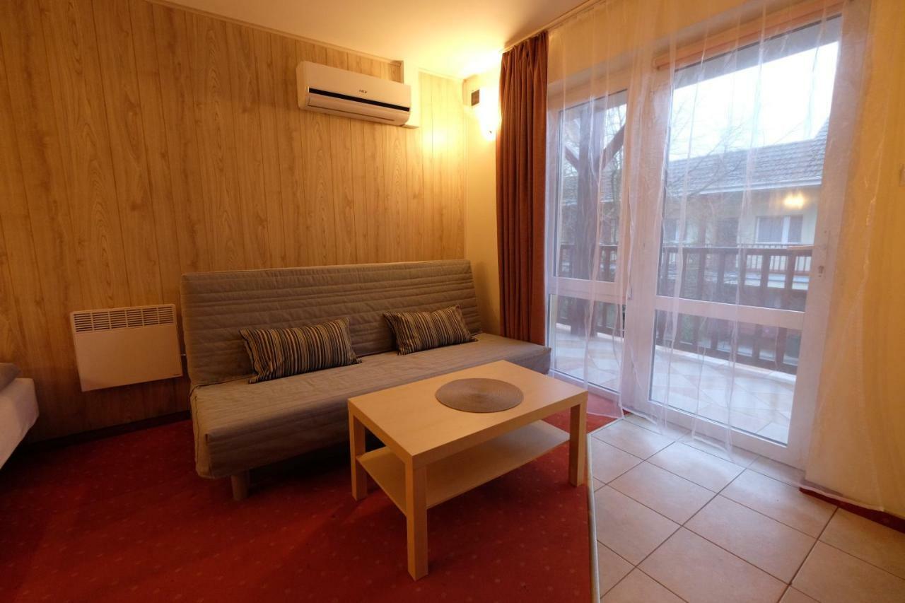 Patio Apartamenty I Pokoje Niechorze Bagian luar foto
